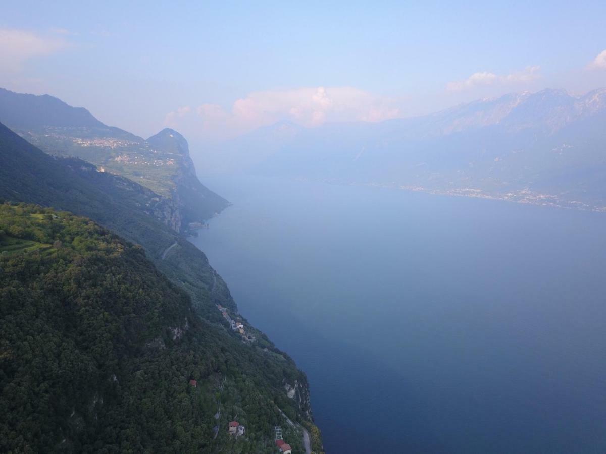 Borgo Al Tempo Perduto Villa Gargnano Kültér fotó